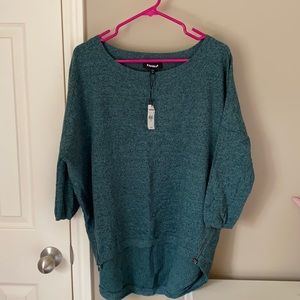 New Express high-low v-neck green sweater